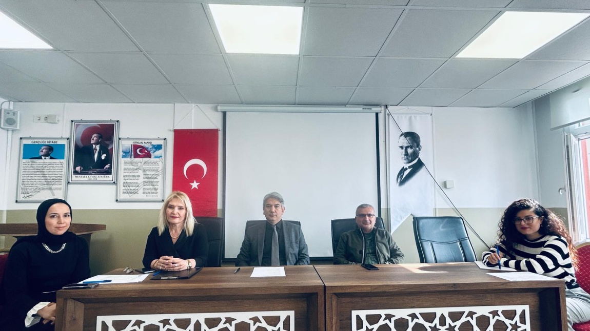 2024-2025 Eğitim-öğretim yılı ikinci dönemine sene başı öğretmenler kurulu toplantısıyla başladık.